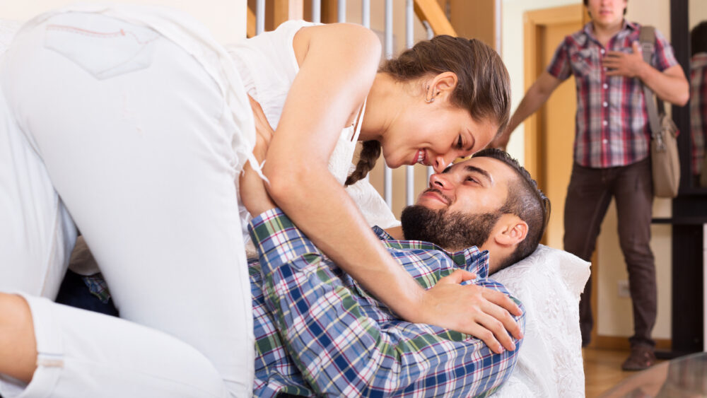 Warum sind wir untreu? Was sind die Gründe, warum wir fremdgehen? Nicht immer ist Sex der Hauptgrund.